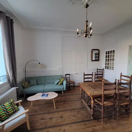 De Charme Dans Maison De Maitre Surgères