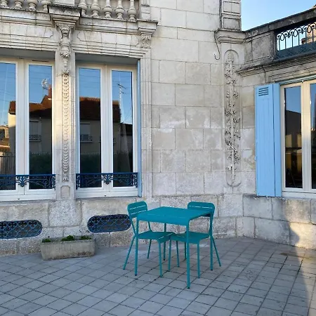 De Charme Dans Maison De Maitre Apartament