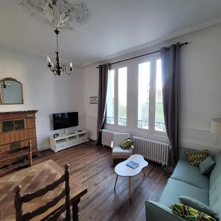 De Charme Dans Maison De Maitre Surgères