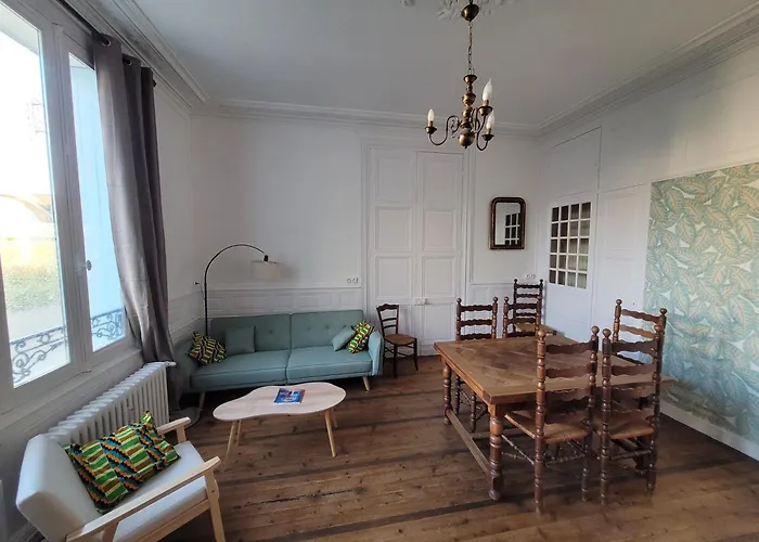 De Charme Dans Maison De Maitre Surgères